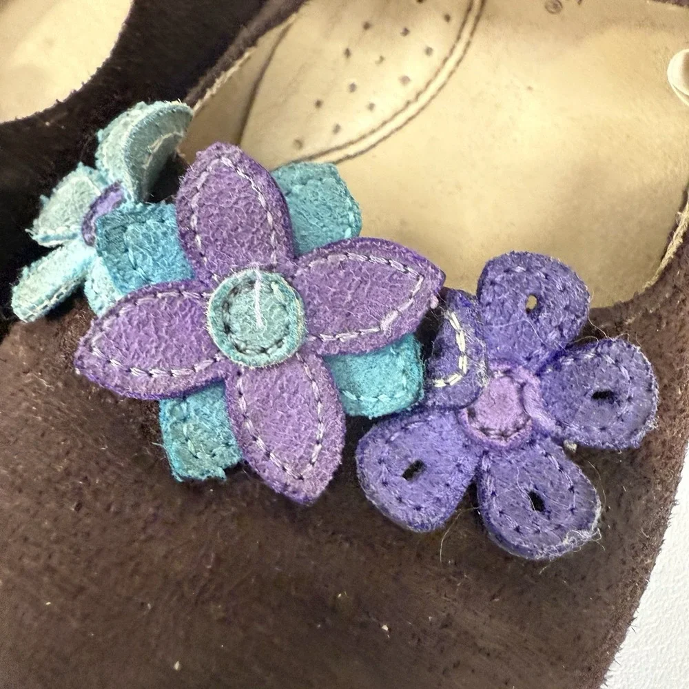 Toddler Girl‎ Size 10 Cherokee Brand Suede Adjustable Strap Floral Shoes (CE)